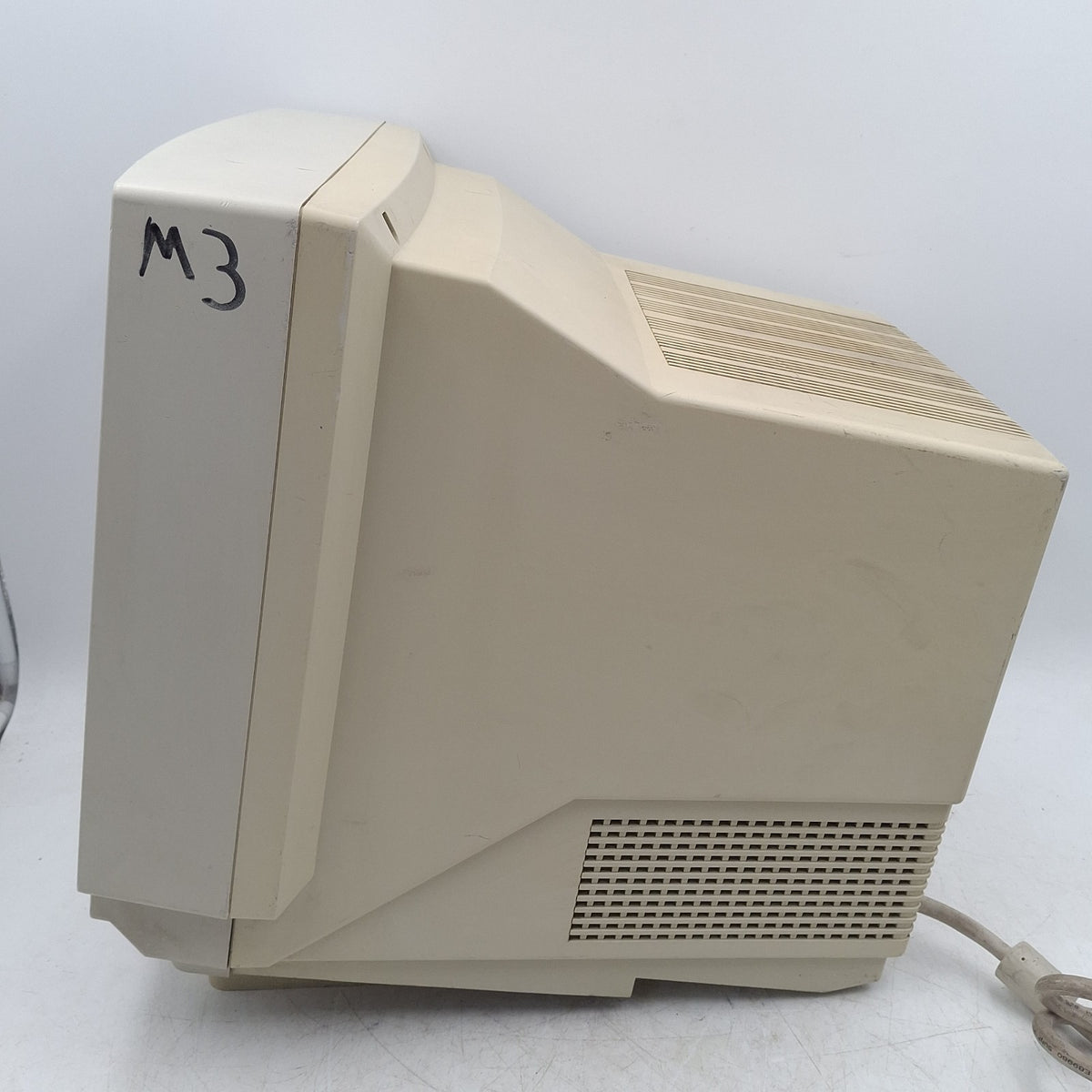 Apricot XJ54137 13" Colour CRT VGA Monitor - Spares or Repairs, Blank Screen Fault, Retro Prop, Used