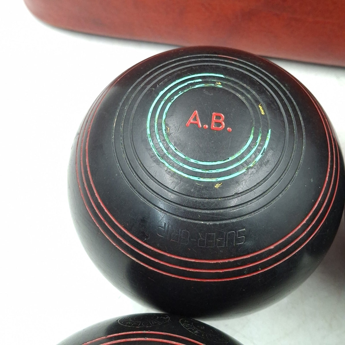 Henselite Championship Super-Grip Lawn Bowls - Size 5 - Black - Set of 4 - Vintage - with Welkin Bag - Used