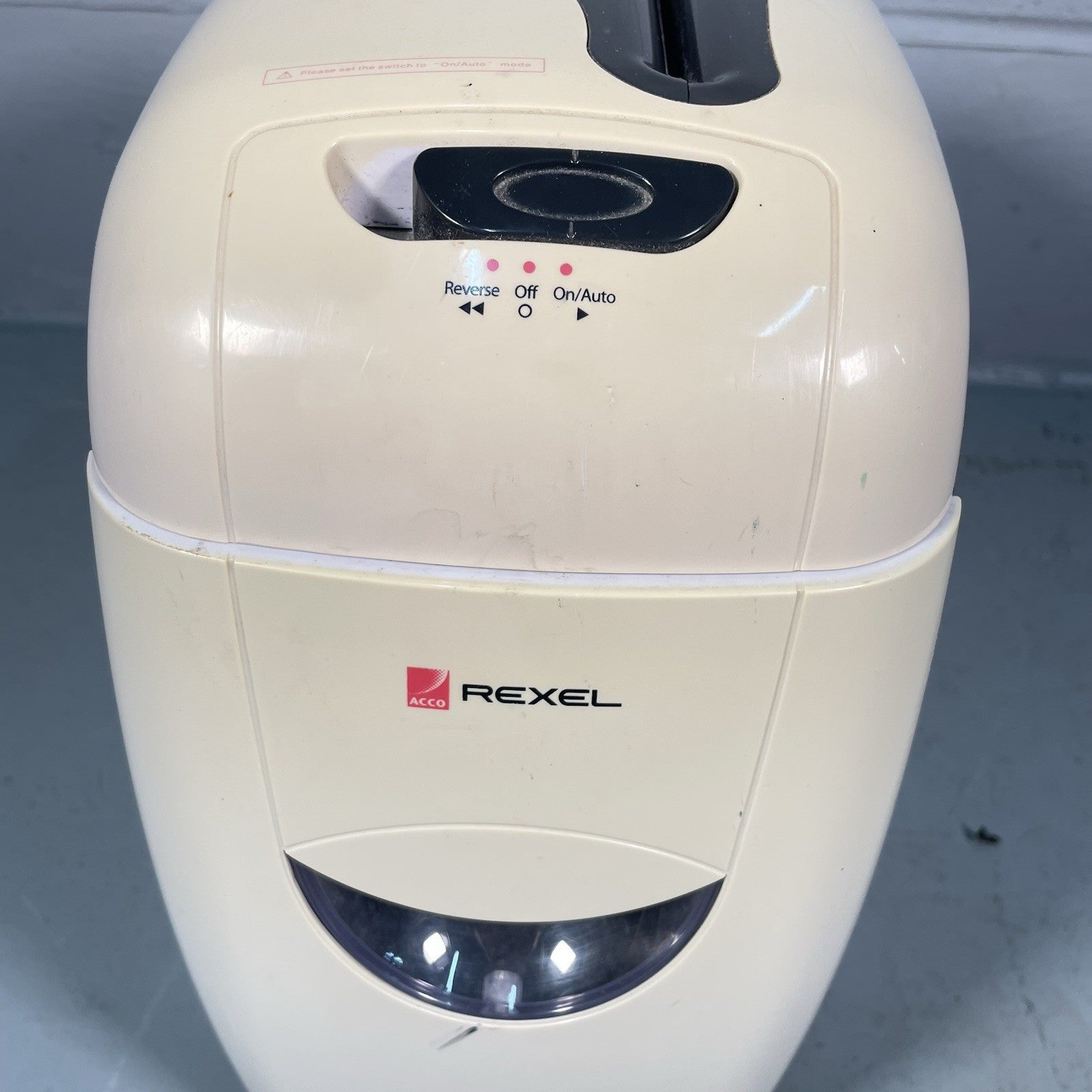 Rexel Style+ Cross Cut Paper Shredder 7 Sheets Max White & Black