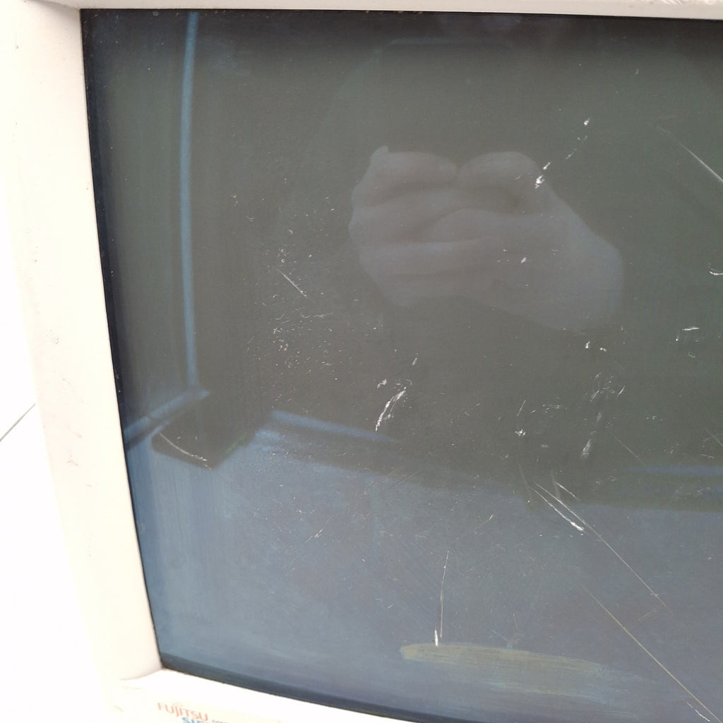 Fujitsu Siemens 16" CRT Computer Monitor | Non-Working | Spares or Repairs | Used Vintage