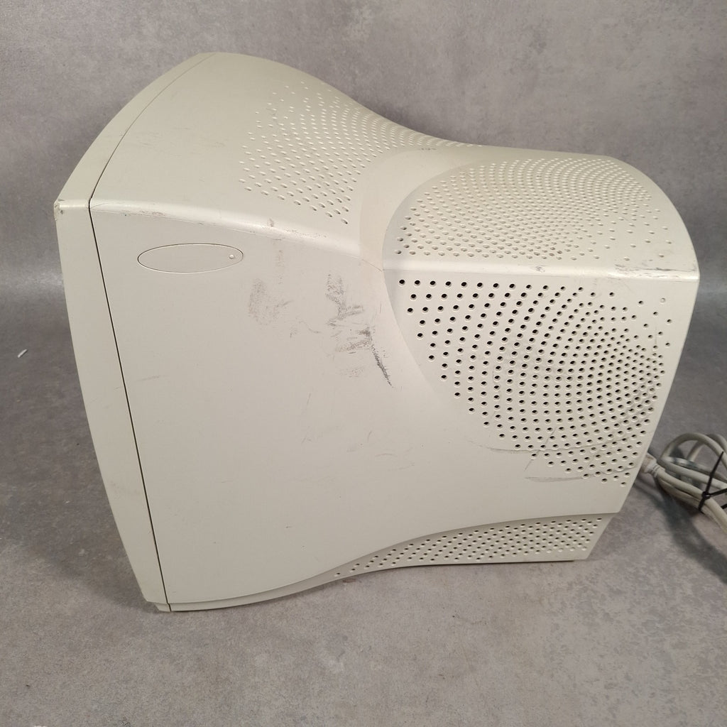 RM RM700-A 17" CRT VGA Monitor | Beige | c.Early 2000s | Faulty / For Parts | Retro Vintage PC