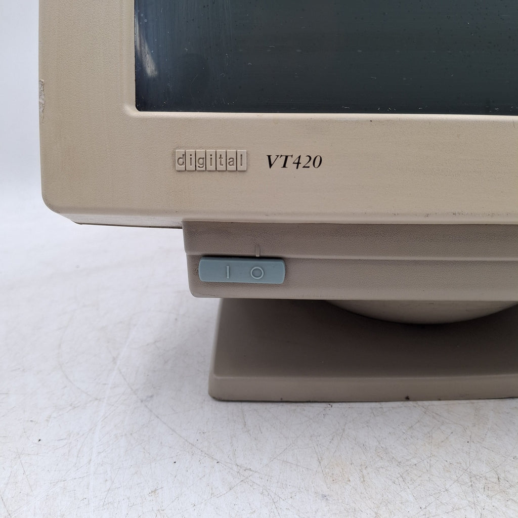 DEC Digital VT420 CRT Video Terminal 13.5" | Faulty / No Power | Spares or Repairs | Used