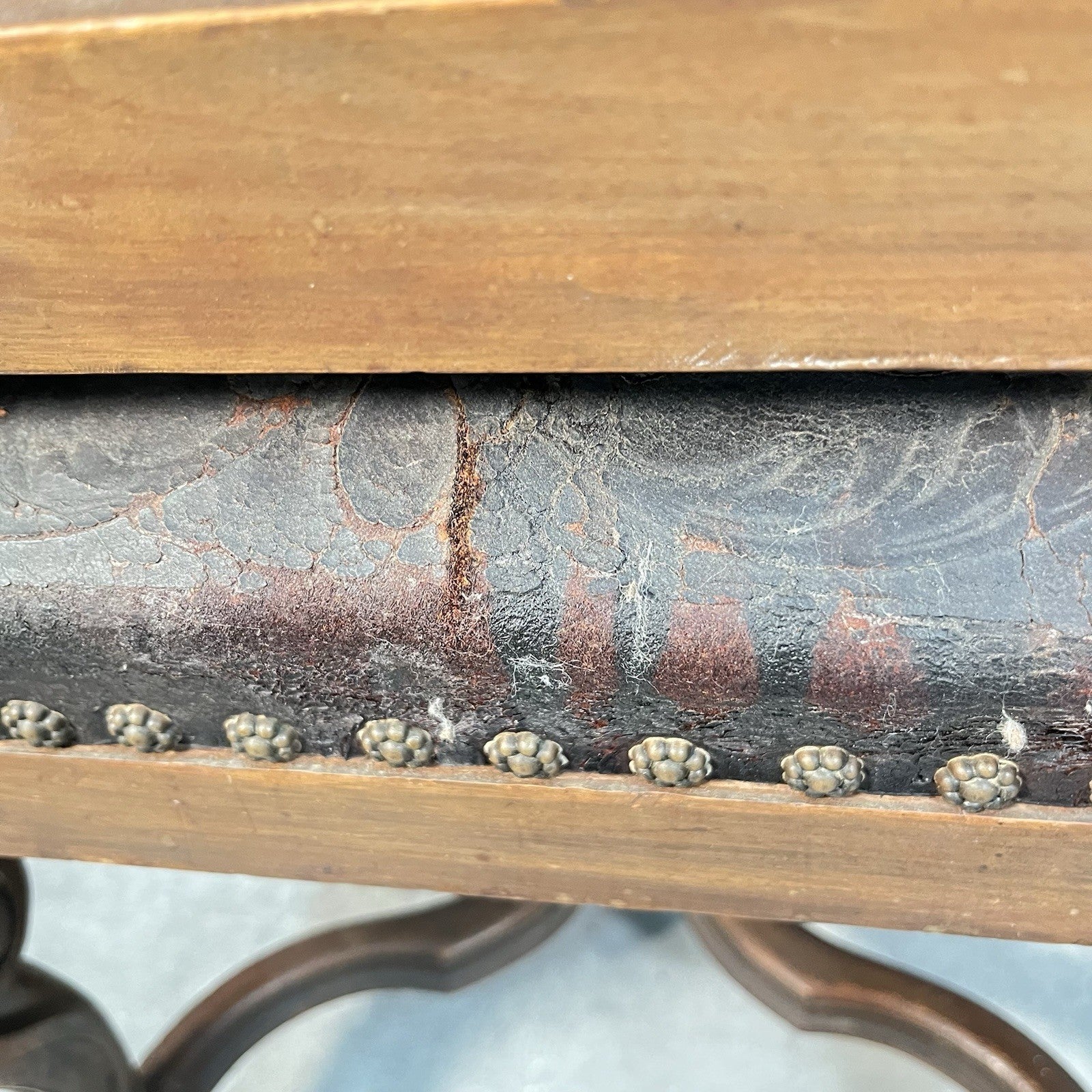 Antique Victorian Renaissance Revival Oak Hall Chair c.1880s Tooled Leather Seat