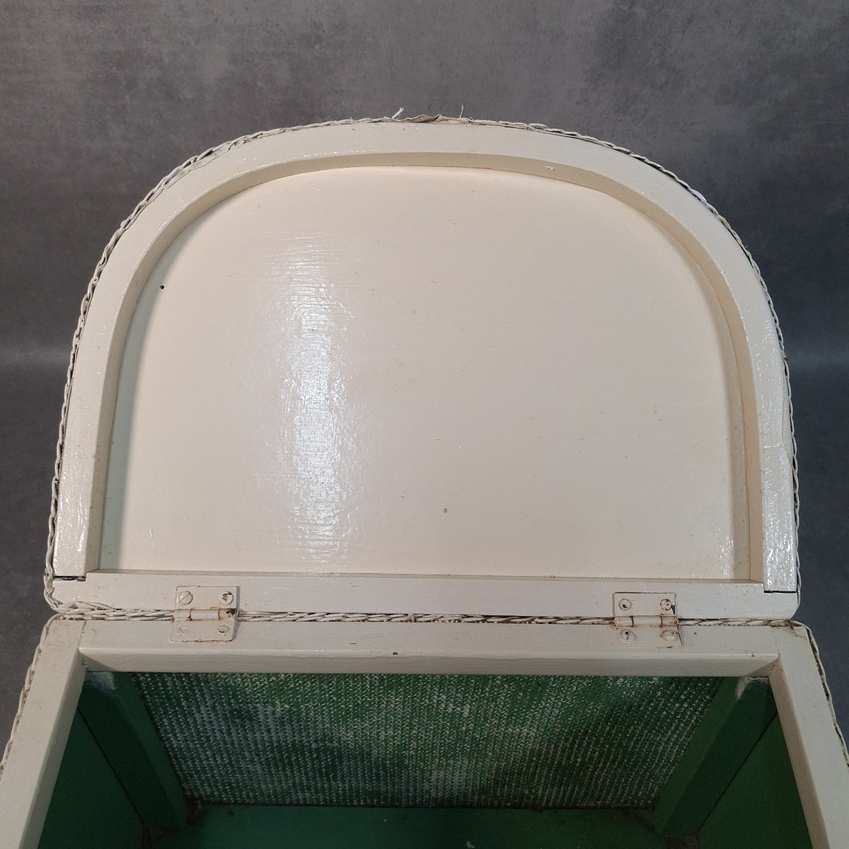 Vintage Lloyd Loom Style Storage Ottoman with Padded Floral Seat on Castors – Blanket Box