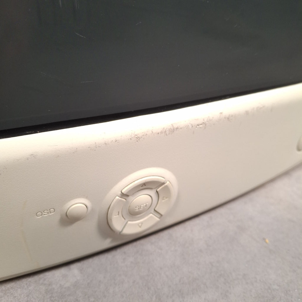 RM RM700-A 17" CRT Monitor | VGA | Beige | No Stand | Retro PC & Gaming | Used | Early 2000s