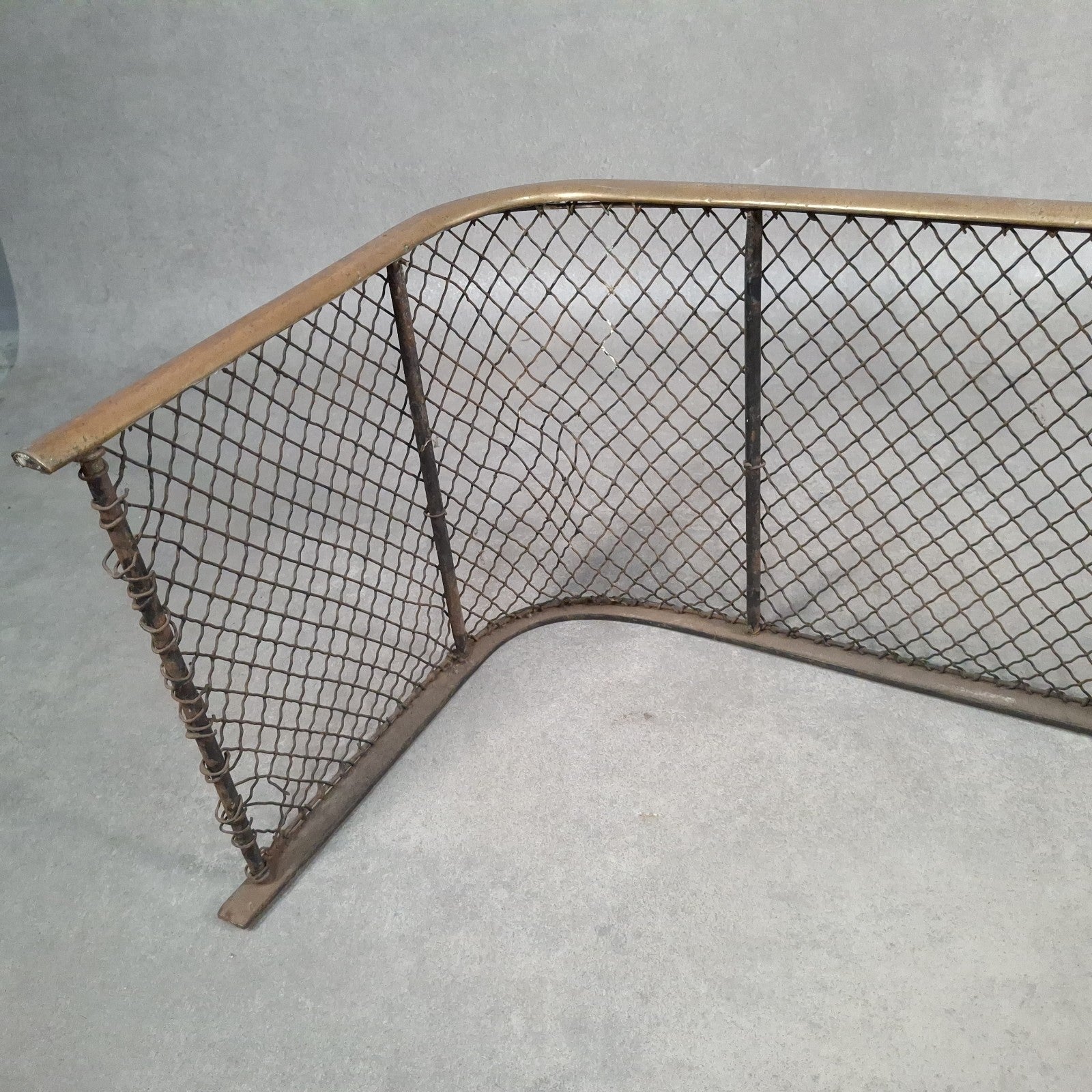 Antique 19th Century Nursery Spark Guard Brass Rim & Wire Mesh Fireplace Screen