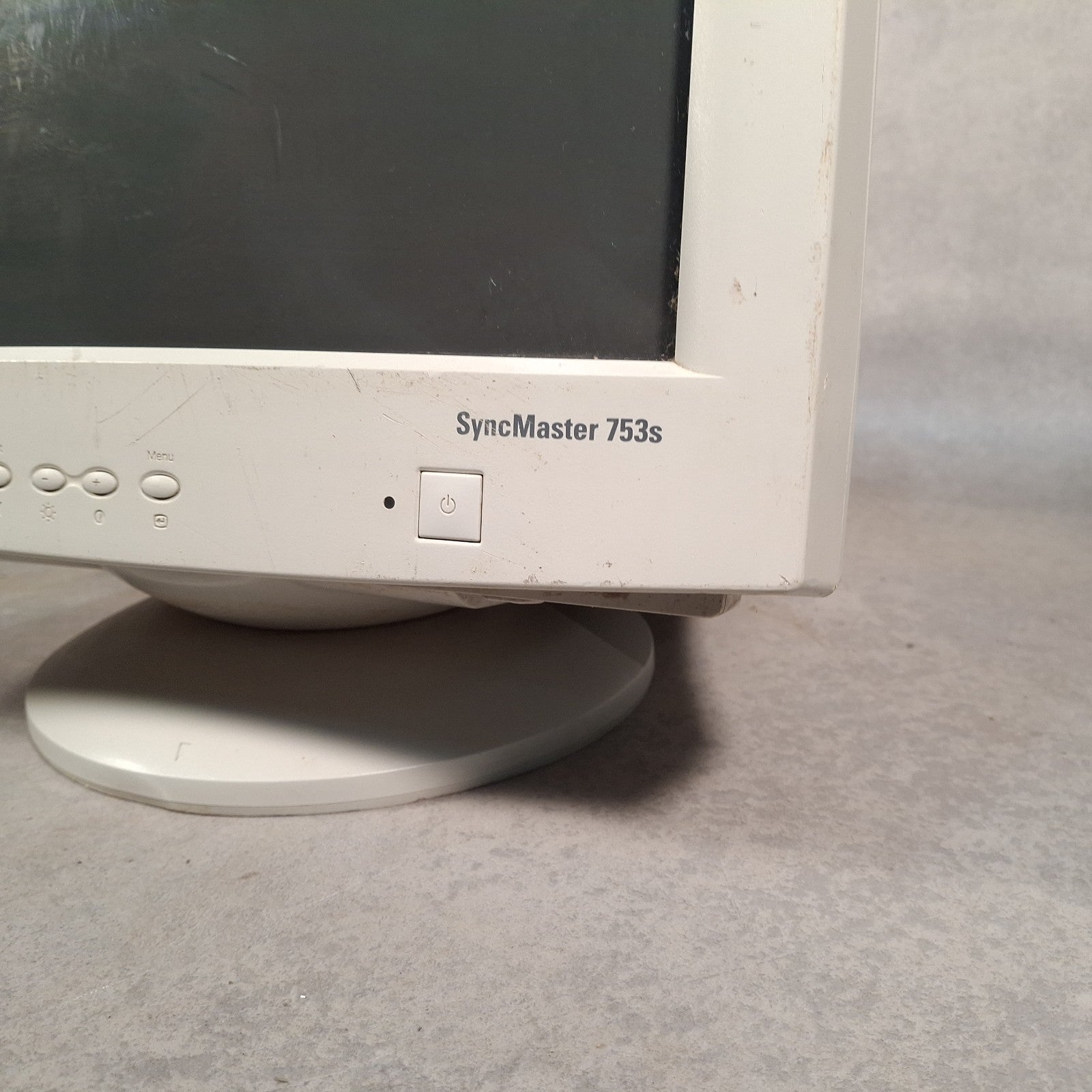 Samsung SyncMaster 753S 17" CRT VGA Monitor | 2002 | Retro PC | Used | No Power Cable