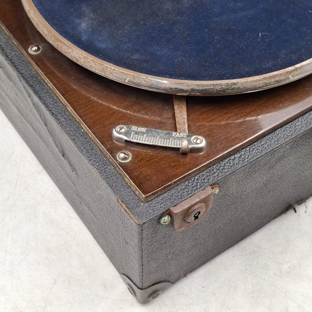 Columbia 202 Portable Wind-Up Gramophone | Vintage Antique 1920s | Used
