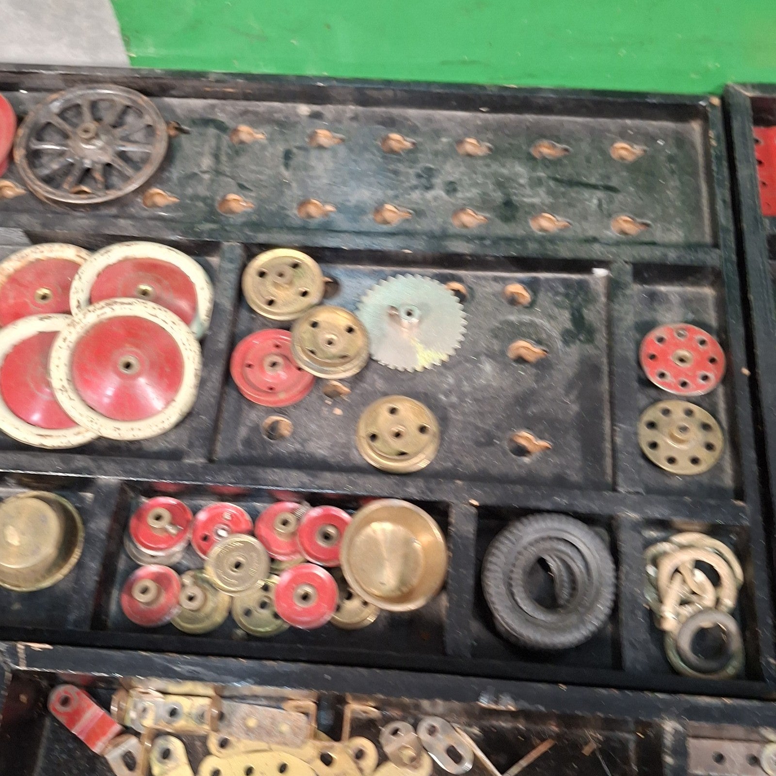 Made In England Meccano 1940s Vintage Set In Original Wooden Box Wheels Plates +