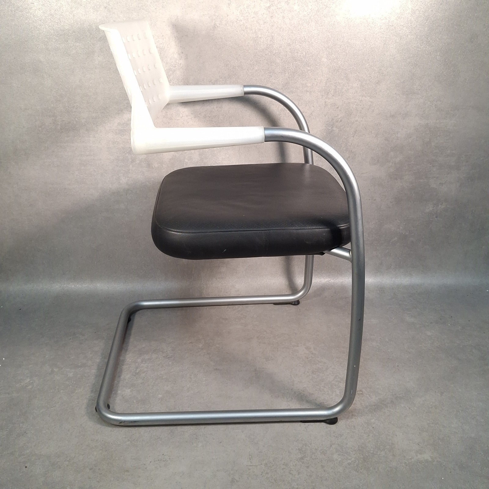 Vitra Visavis Visasoft Chair by Antonio Citterio Black Leather Modernist Design