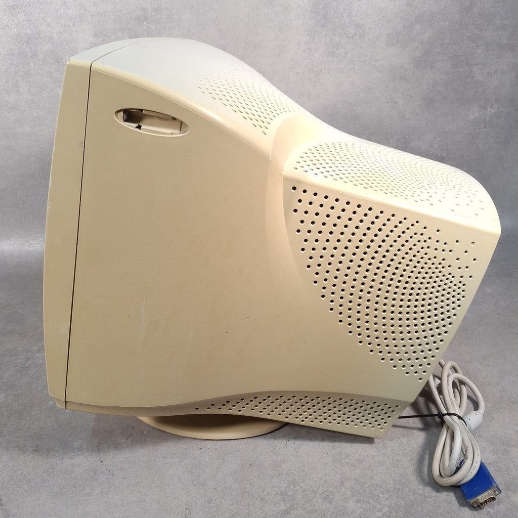 RM RM700-A 17" CRT Monitor | VGA | Beige | Retro PC & Gaming | Used | Early 2000s