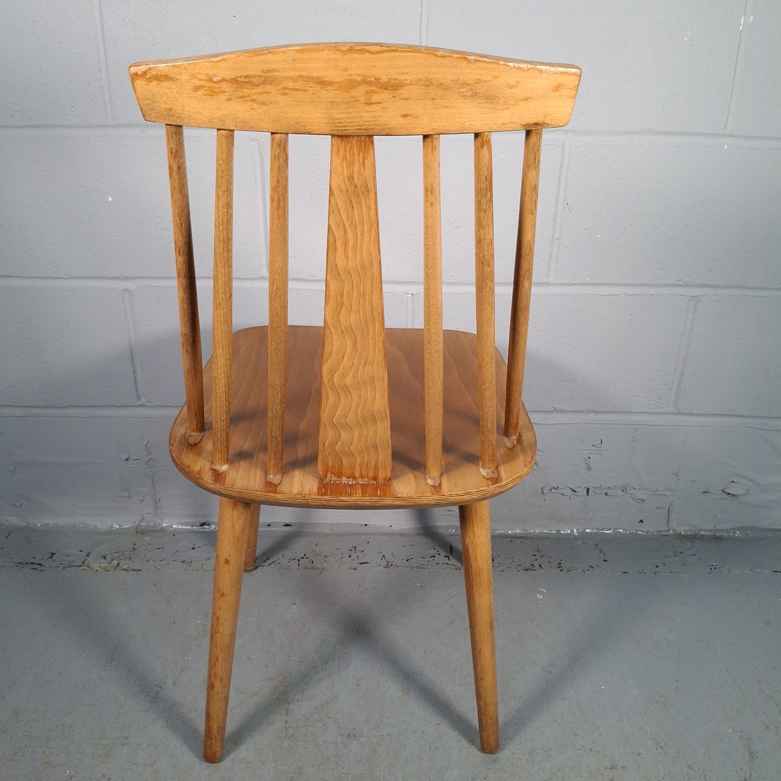 Mid Century Spindle Stick Back Chair with Shaped Central Splat Light Wood Prop