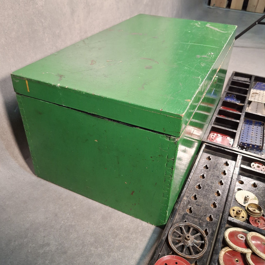 Made In England Meccano 1940s Vintage Set In Original Wooden Box Wheels Plates +