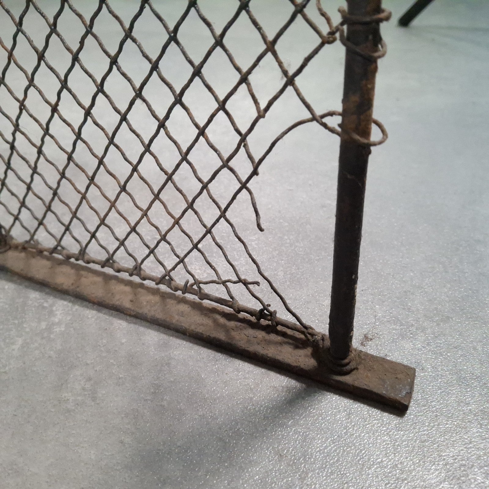 Antique 19th Century Nursery Spark Guard Brass Rim & Wire Mesh Fireplace Screen