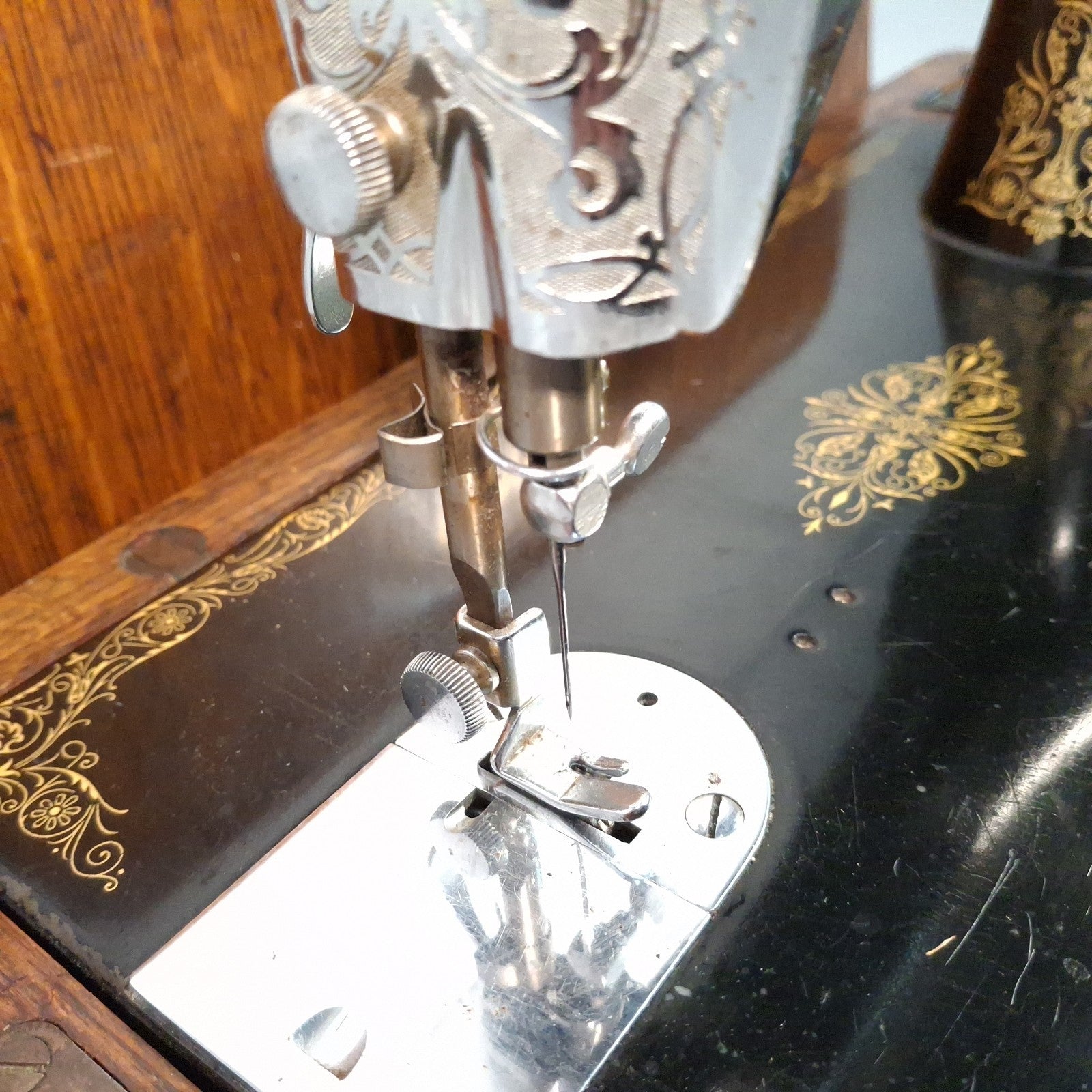 Singer 66K Hand Crank Sewing Machine with Case & Attachments | 1939 | Serial EC340474 | Used