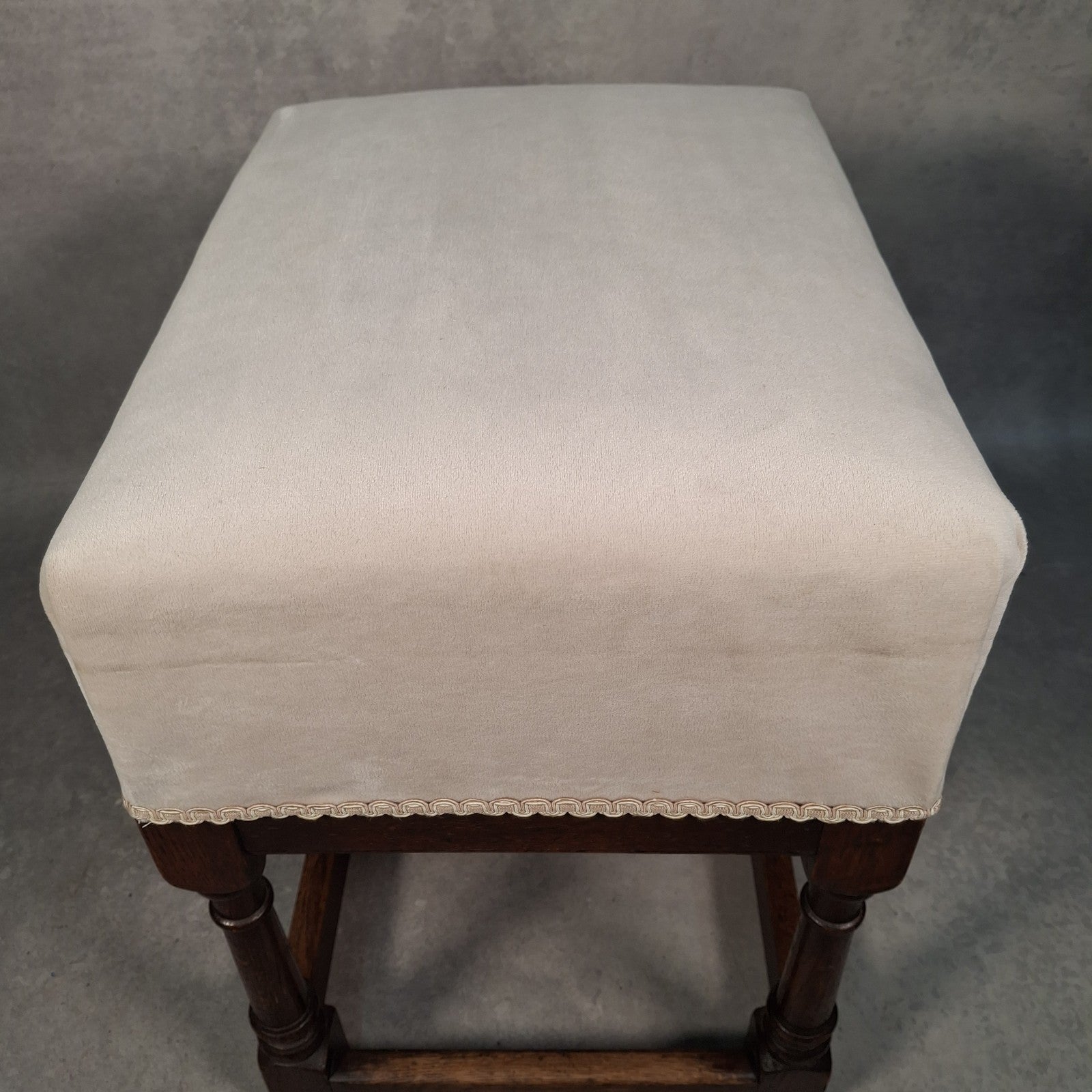 Parker Knoll Vintage Upholstered Footstool Ottoman Turned Legs Stool