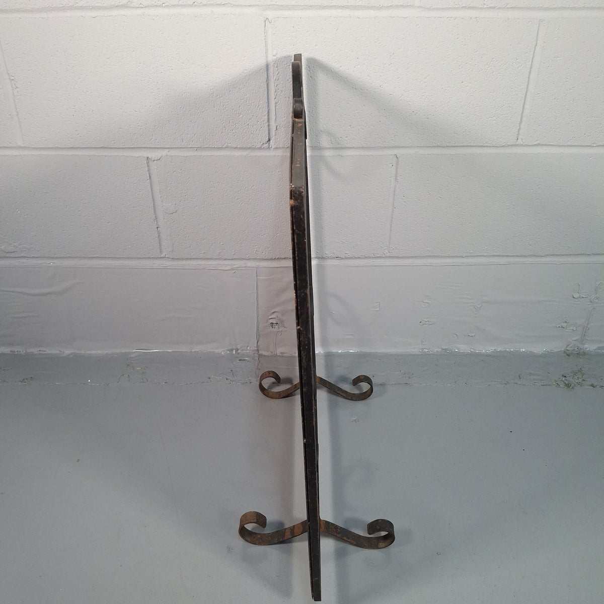 Vintage Wrought Iron Fire Spark Guard Screen with Scroll Decoration – Dark Bronze, 63cm x 58cm | Used