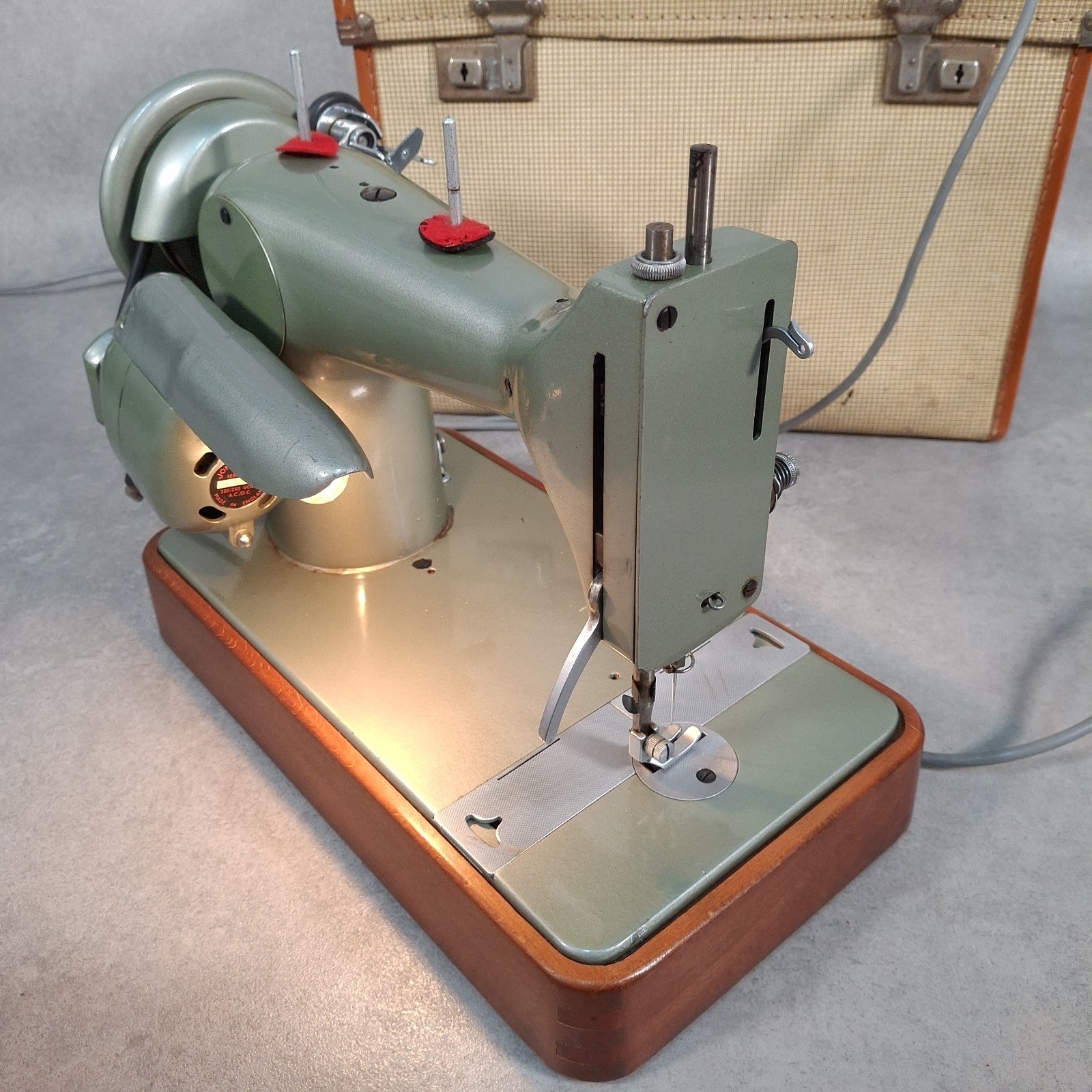 Sewing Machine Jones CS-E Cylinder Shuttle & Case + Manual Plus Extras Vintage