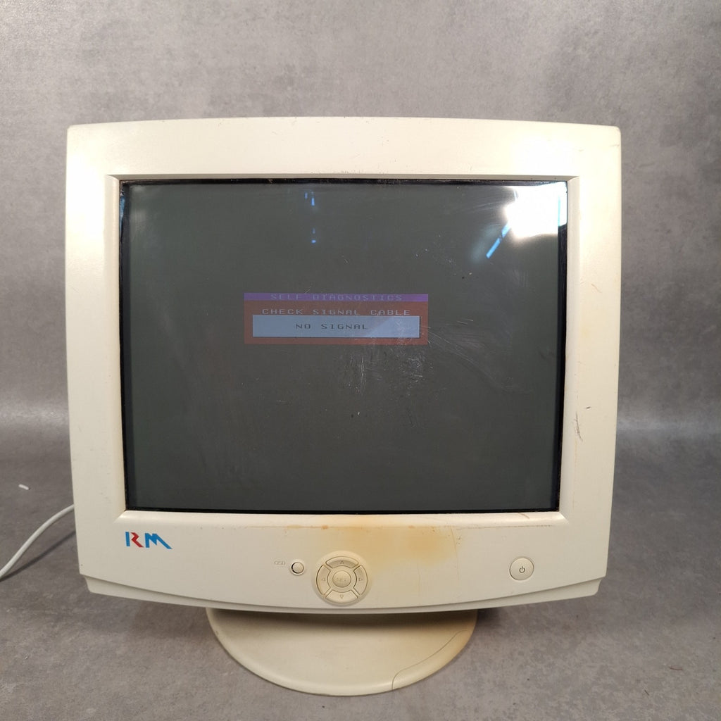 RM RM700-A 17" CRT VGA Monitor | Beige | 2001 | Retro PC & Vintage Gaming Display