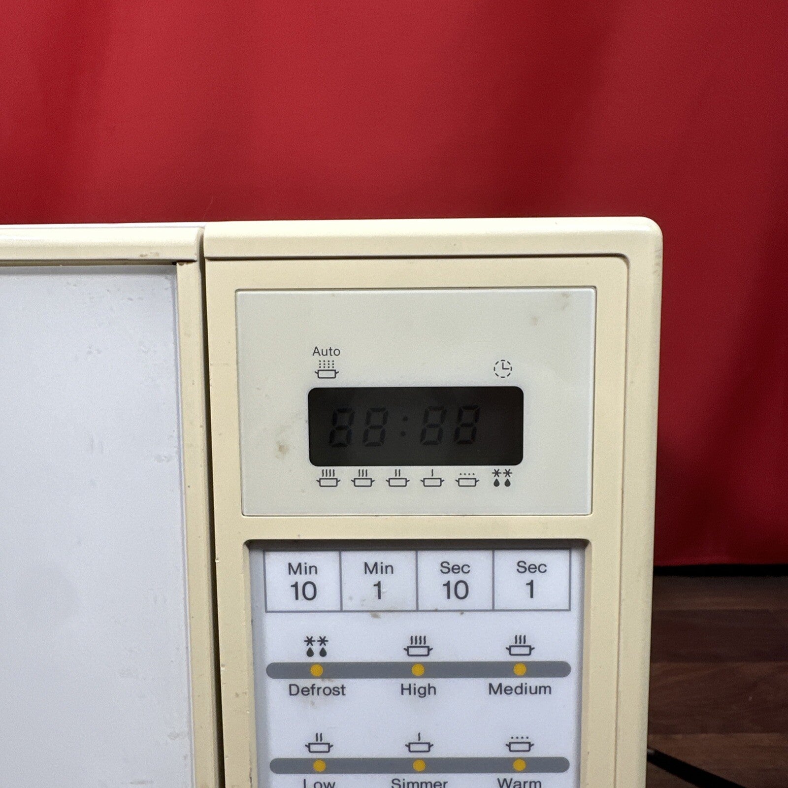 Panasonic NN-6358 700W Microwave Oven | White | Vintage | Used | Includes Manual