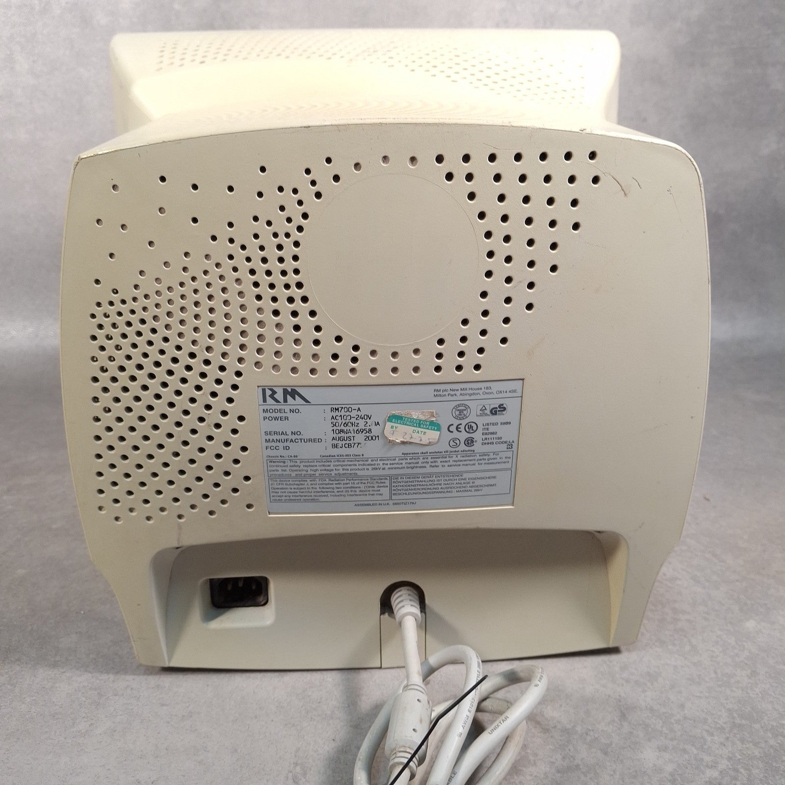 RM RM700-A 17" CRT Monitor | VGA | Beige | No Stand | Retro PC & Gaming | Used | Early 2000s