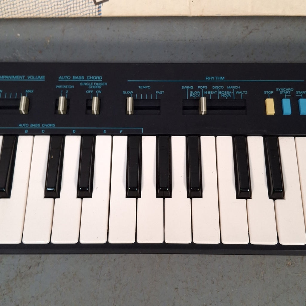 Yamaha PortaSound PS-200 Electronic Keyboard - Boxed - Made in Japan - Tested & Working
