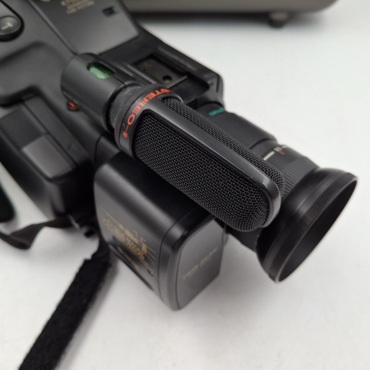 Hitachi VM-S83E S-VHS-C Camcorder with Stereo Mic, Battery, Hard Case & Manual - Used - Untested