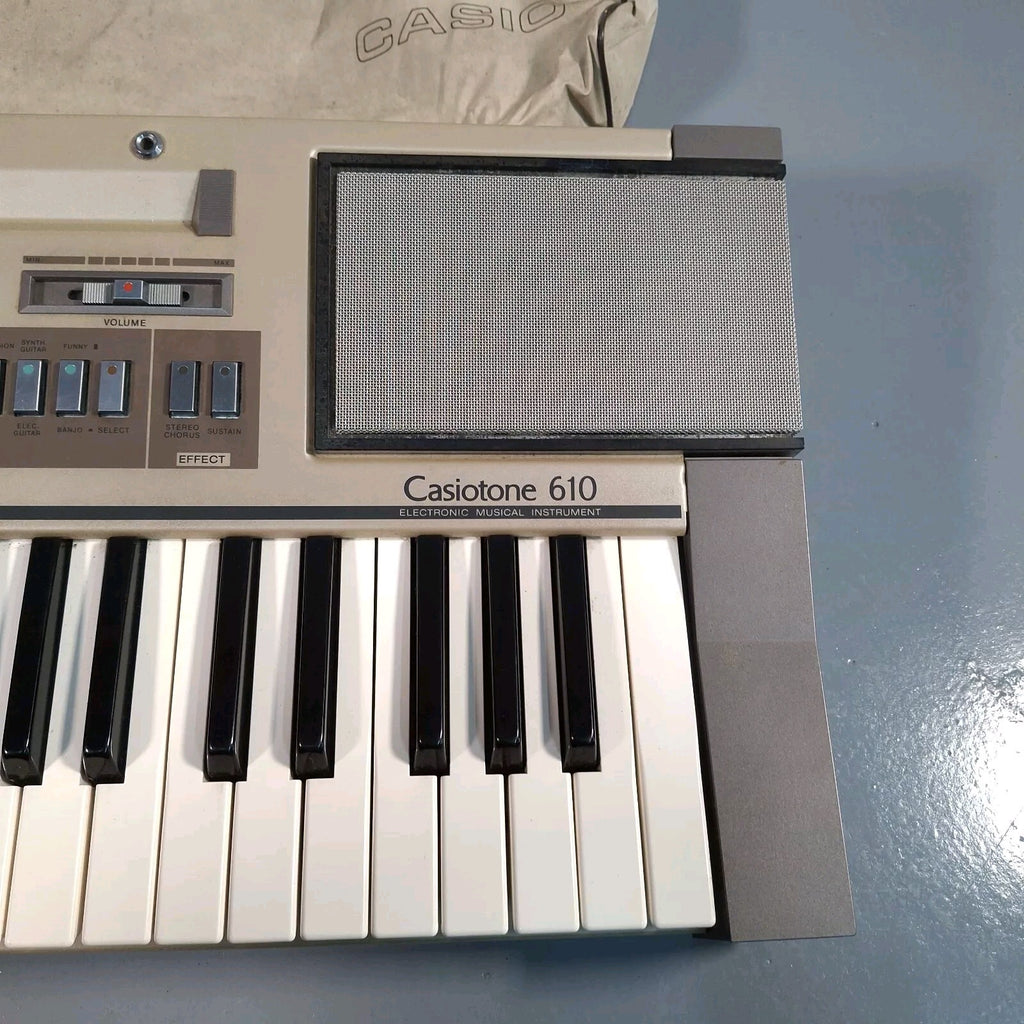 Rare VTG 1983 Casio Casiotone 610 Electronic Musical Keyboard Metal + Receipt