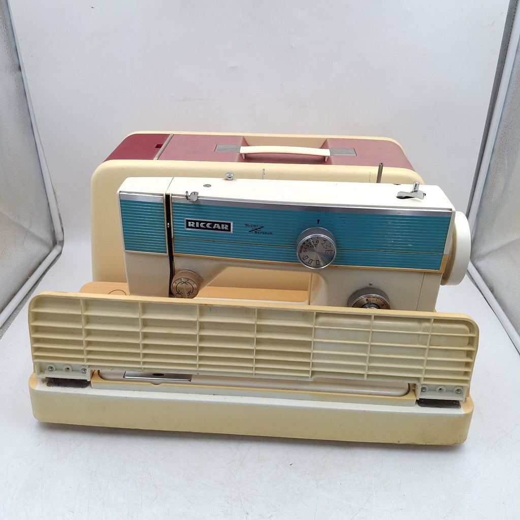 Riccar 510 Super Z Stretch Vintage Sewing Machine with Case & Foot Pedal – 1960s/70s | Used