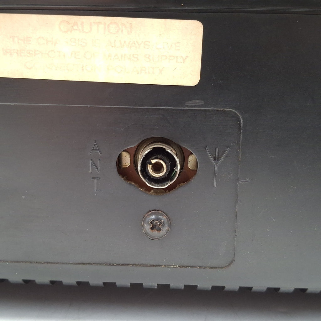 Fidelity CTV-14 CRT TV Screen 14” Black & White RF Input – For Parts Prop